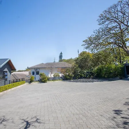 Coral Wood Self Catering Suites And B&B-3